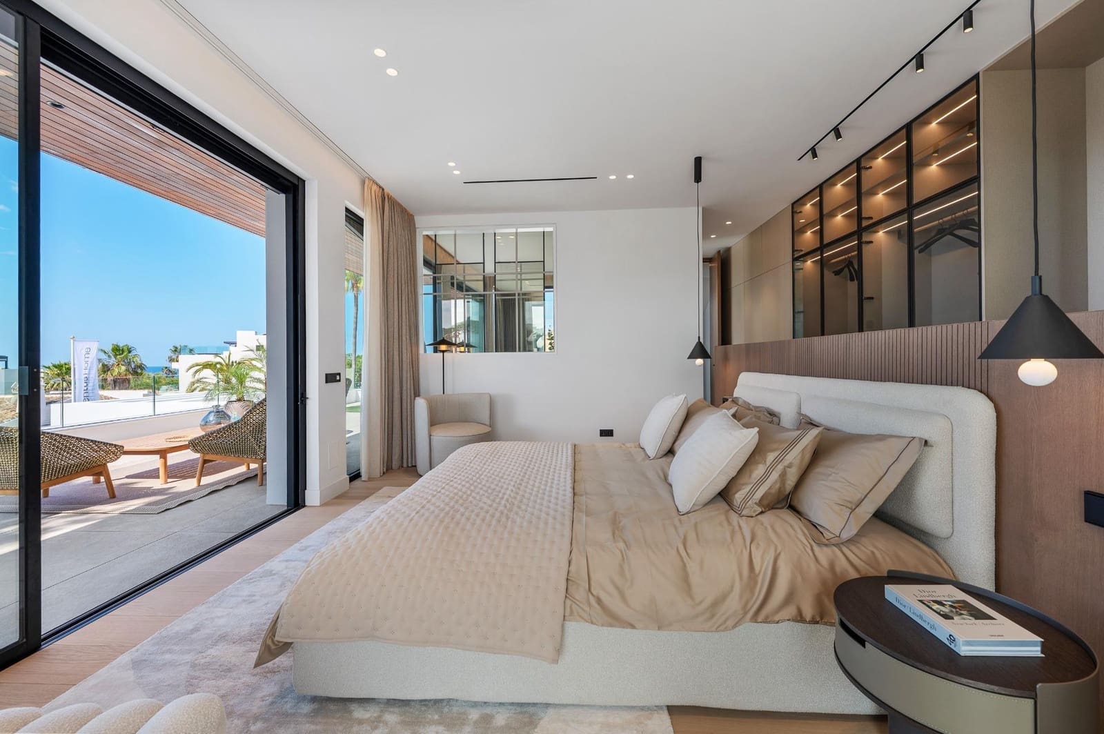 6 bedroom Villa for sale in Marbella with pool garage - € 4,995,000 (Ref: 9849494)