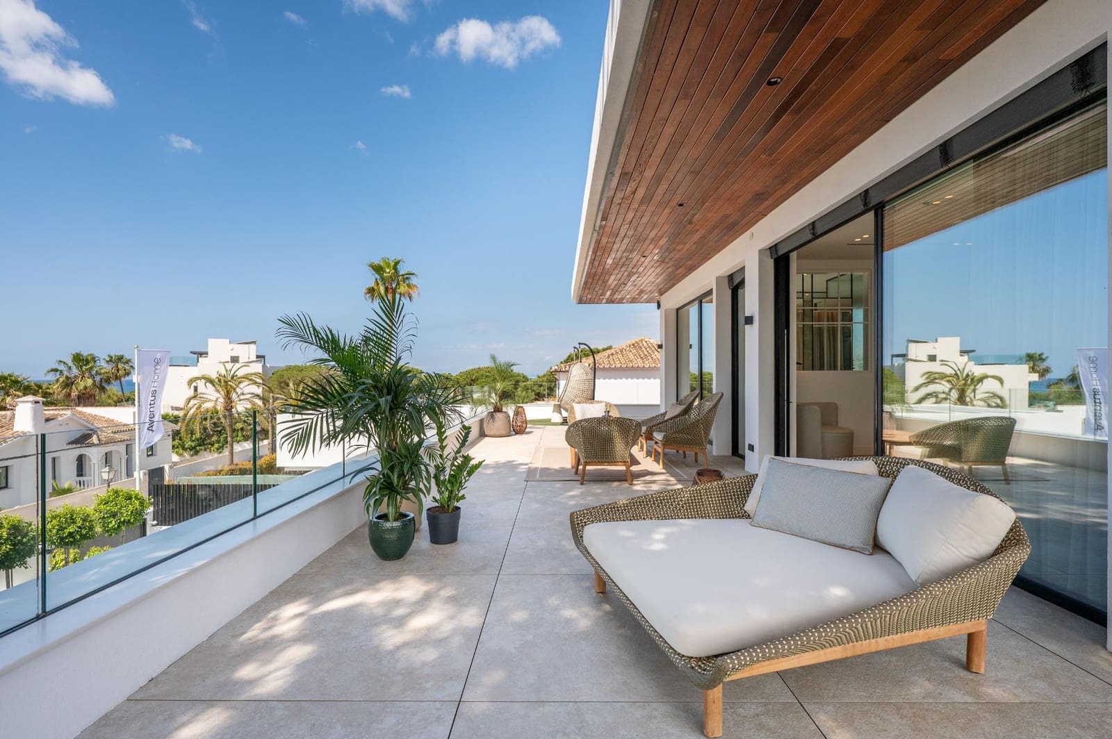 6 bedroom Villa for sale in Marbella with pool garage - € 4,995,000 (Ref: 9849494)