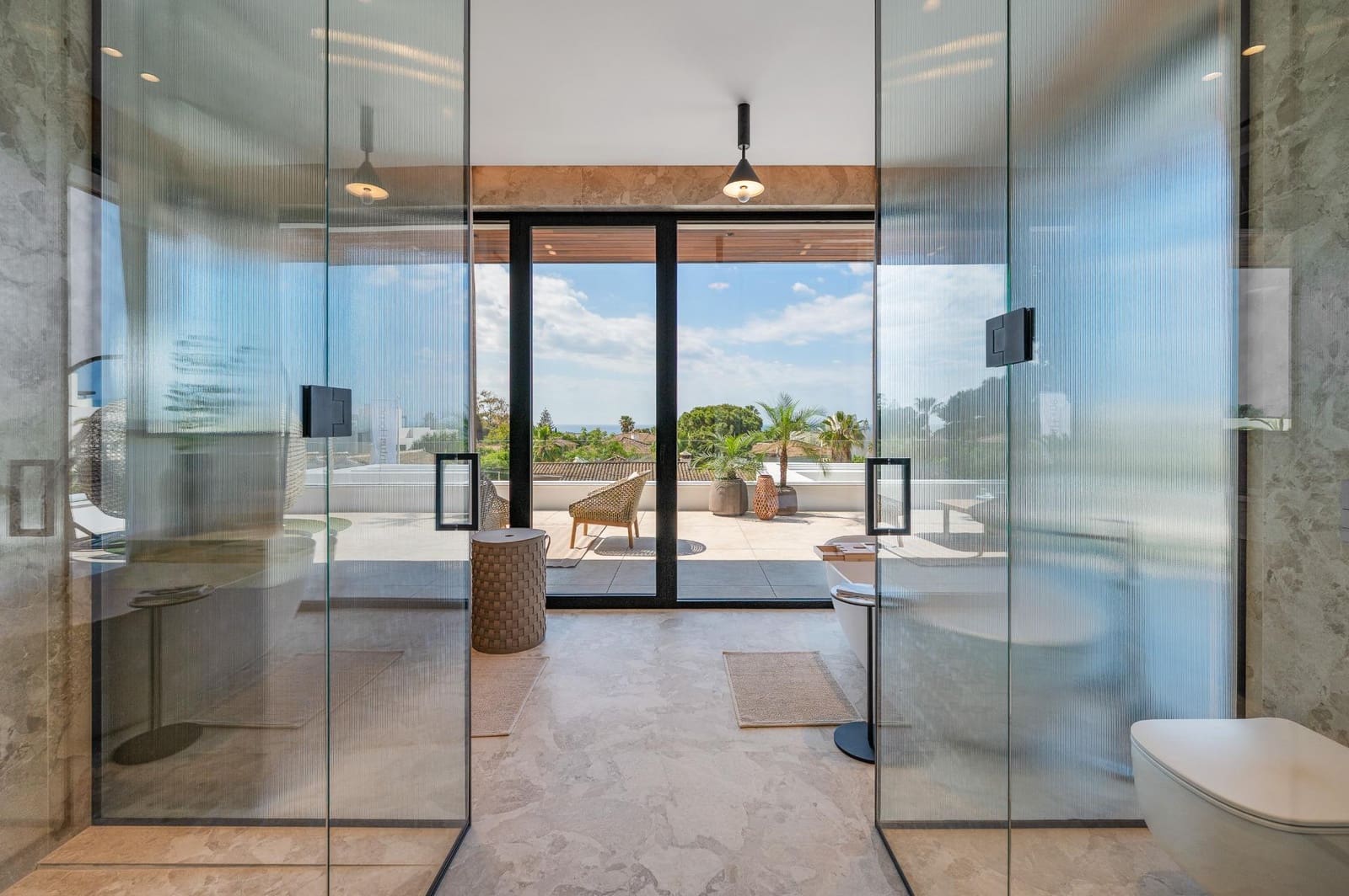 6 bedroom Villa for sale in Marbella with pool garage - € 4,995,000 (Ref: 9849494)