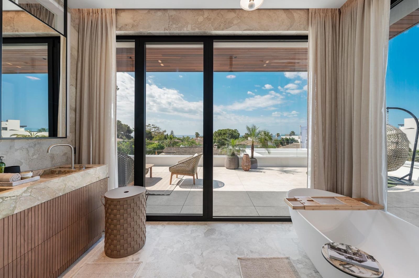 6 bedroom Villa for sale in Marbella with pool garage - € 4,995,000 (Ref: 9849494)