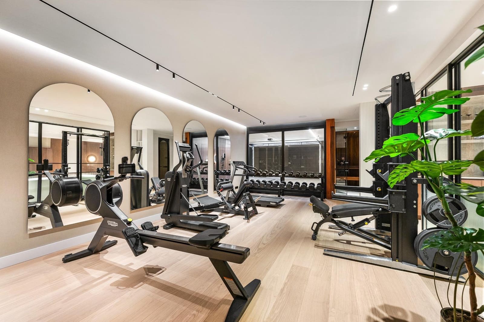 6 bedroom Villa for sale in Marbella with pool garage - € 4,995,000 (Ref: 9849494)