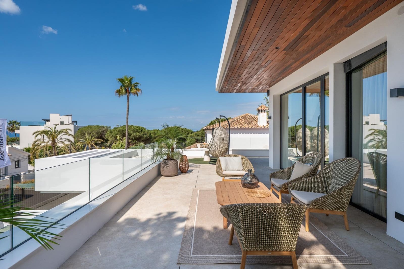 6 bedroom Villa for sale in Marbella with pool garage - € 4,995,000 (Ref: 9849494)