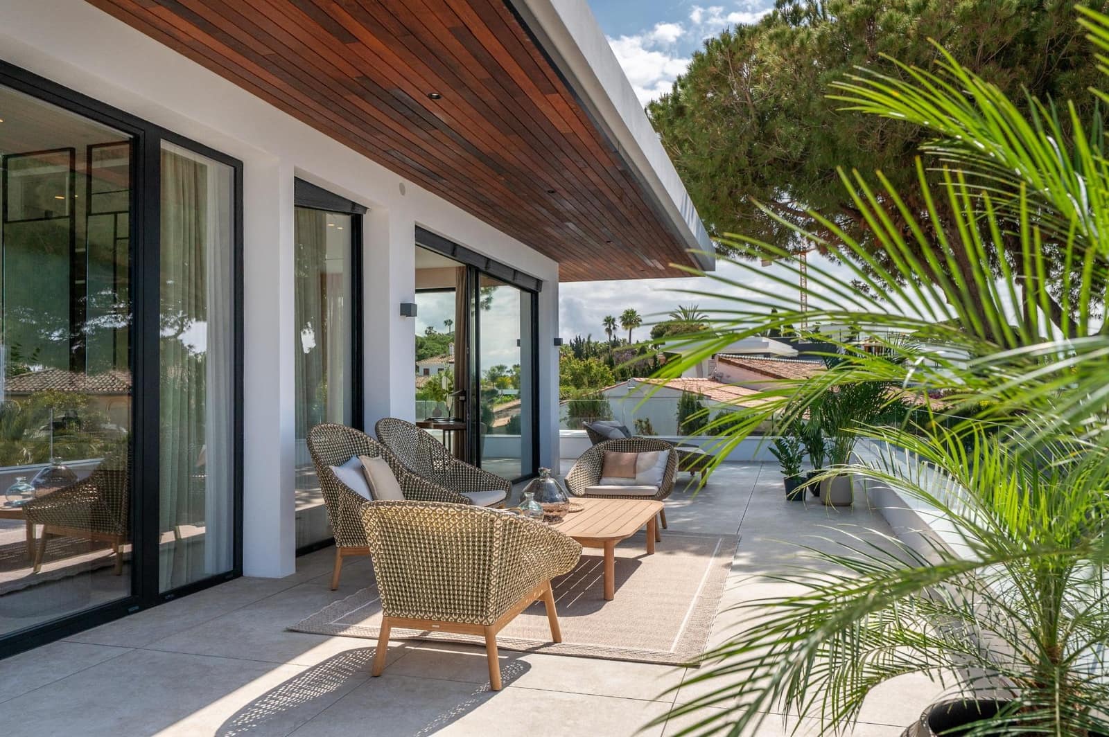 6 bedroom Villa for sale in Marbella with pool garage - € 4,995,000 (Ref: 9849494)