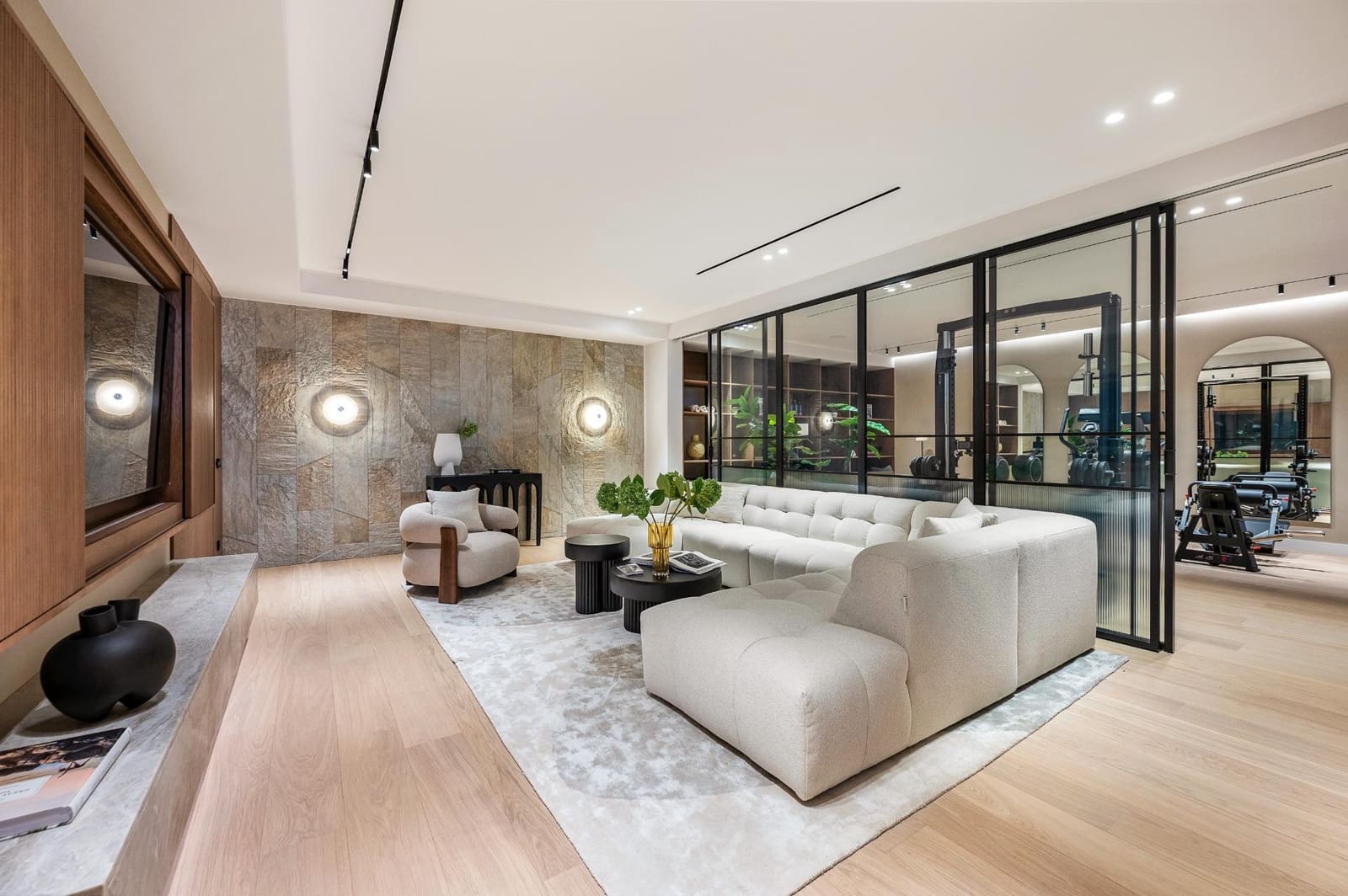 6 bedroom Villa for sale in Marbella with pool garage - € 4,995,000 (Ref: 9849494)