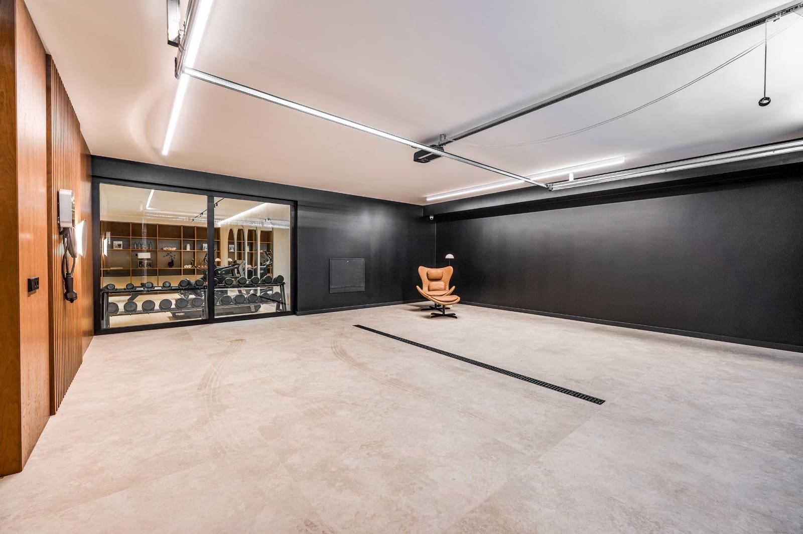 6 bedroom Villa for sale in Marbella with pool garage - € 4,995,000 (Ref: 9849494)