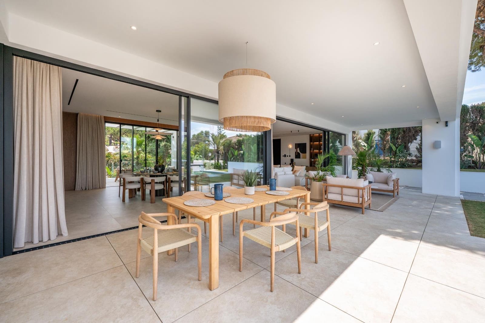 6 bedroom Villa for sale in Marbella with pool garage - € 4,995,000 (Ref: 9849494)
