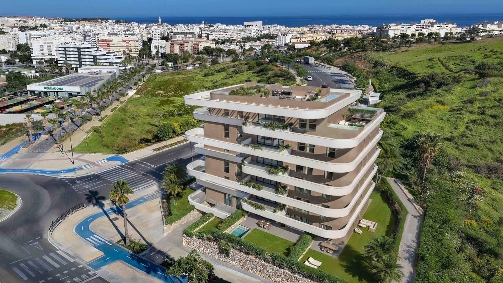 3 bedroom Apartment for sale in Estepona with pool garage - € 515,000 (Ref: 9849496)