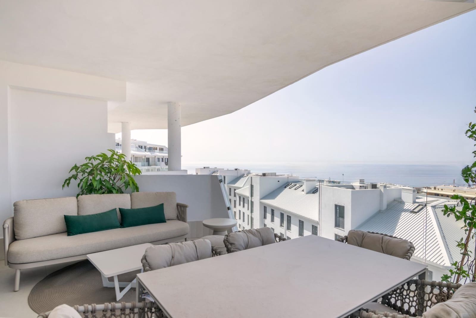 3 bedroom Apartment for sale in Fuengirola with pool garage - € 530,000 (Ref: 9861958)