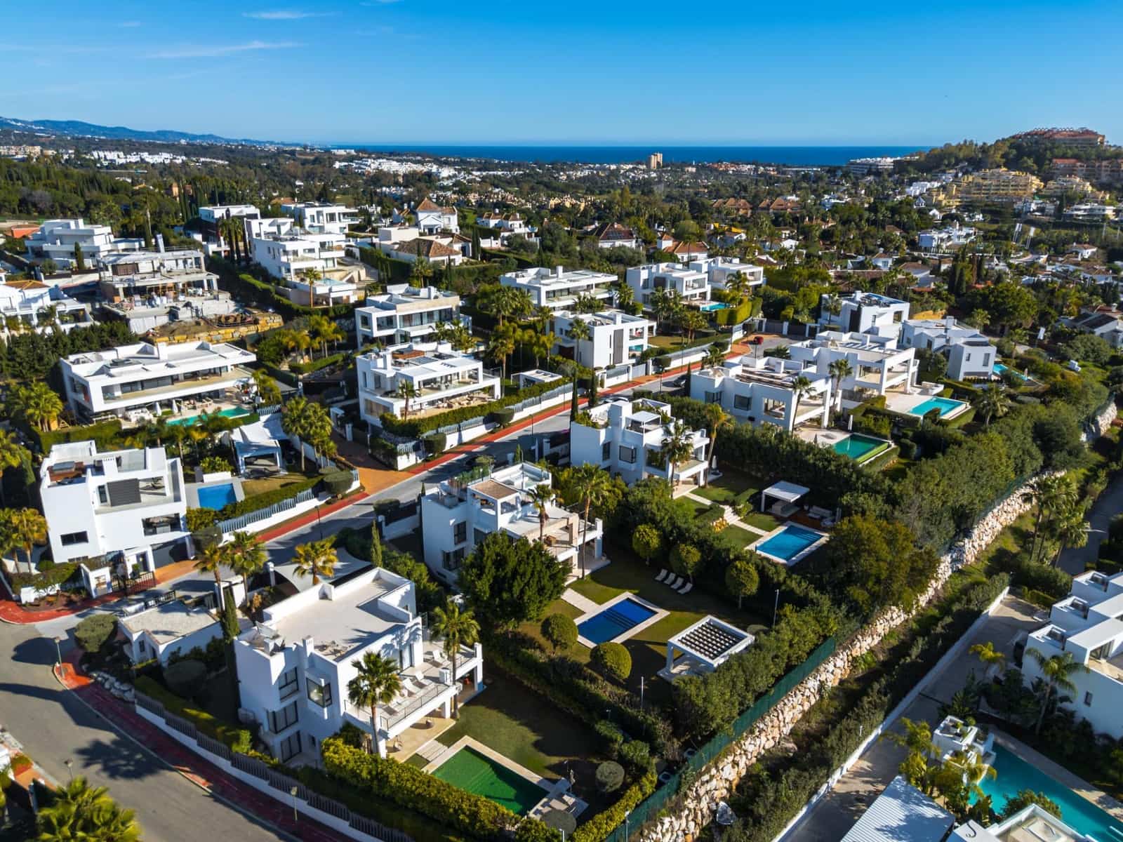 6 makuuhuone Huvila myytävänä paikassa Nueva Andalucia mukana uima-altaan 
autotalli - 3 980 000 € (Ref: 9871907)
