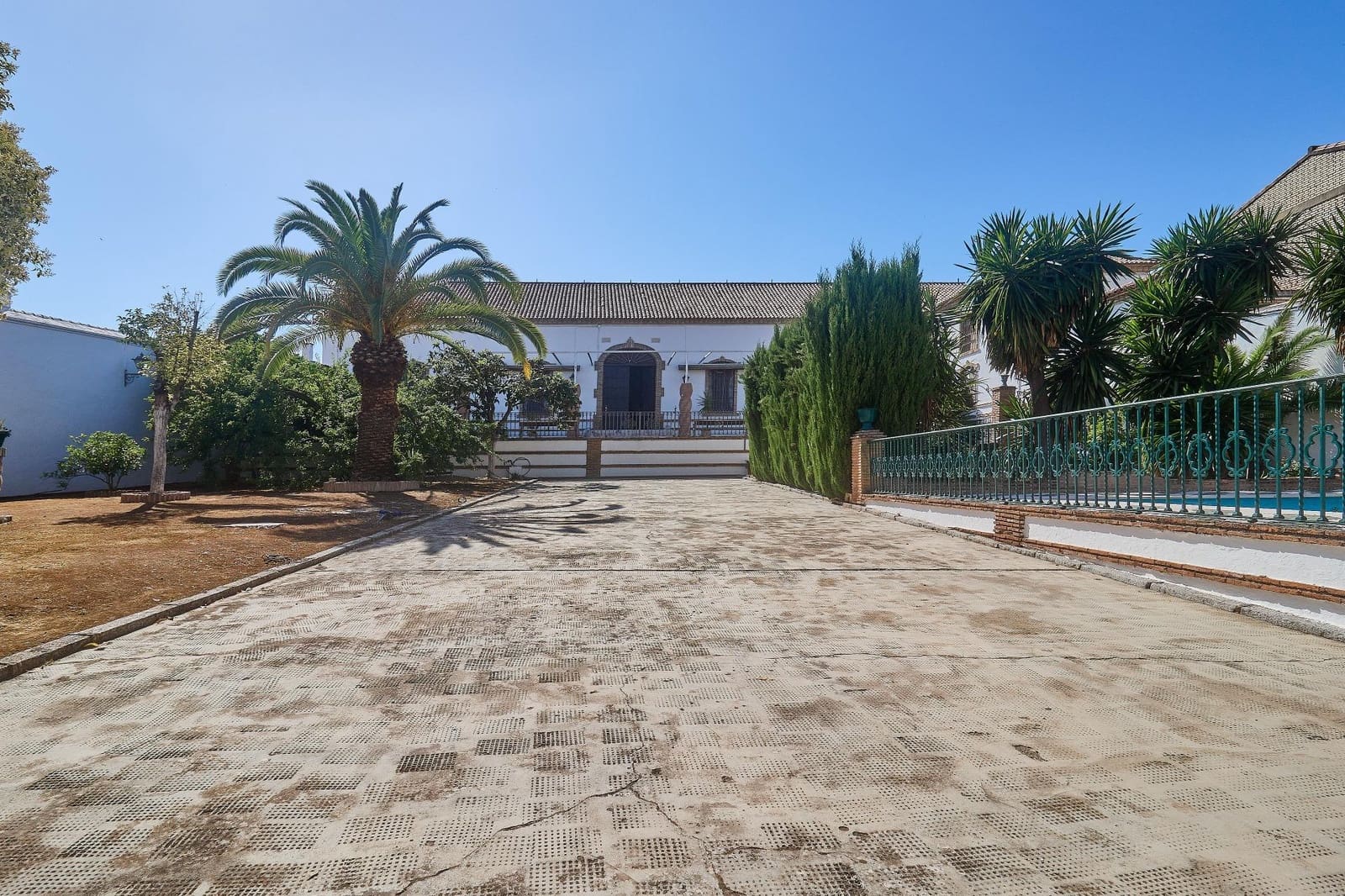 1 quarto Empresa para venda em Aguilar de la Frontera com garagem - 1 050 000 € (Ref: 9913265)