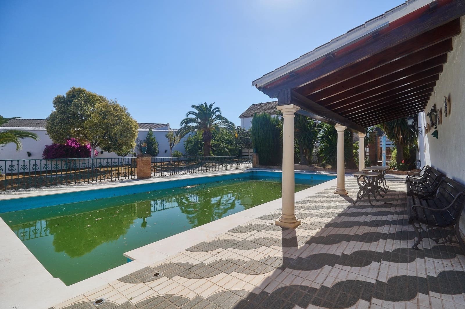 1 quarto Empresa para venda em Aguilar de la Frontera com garagem - 1 050 000 € (Ref: 9913265)