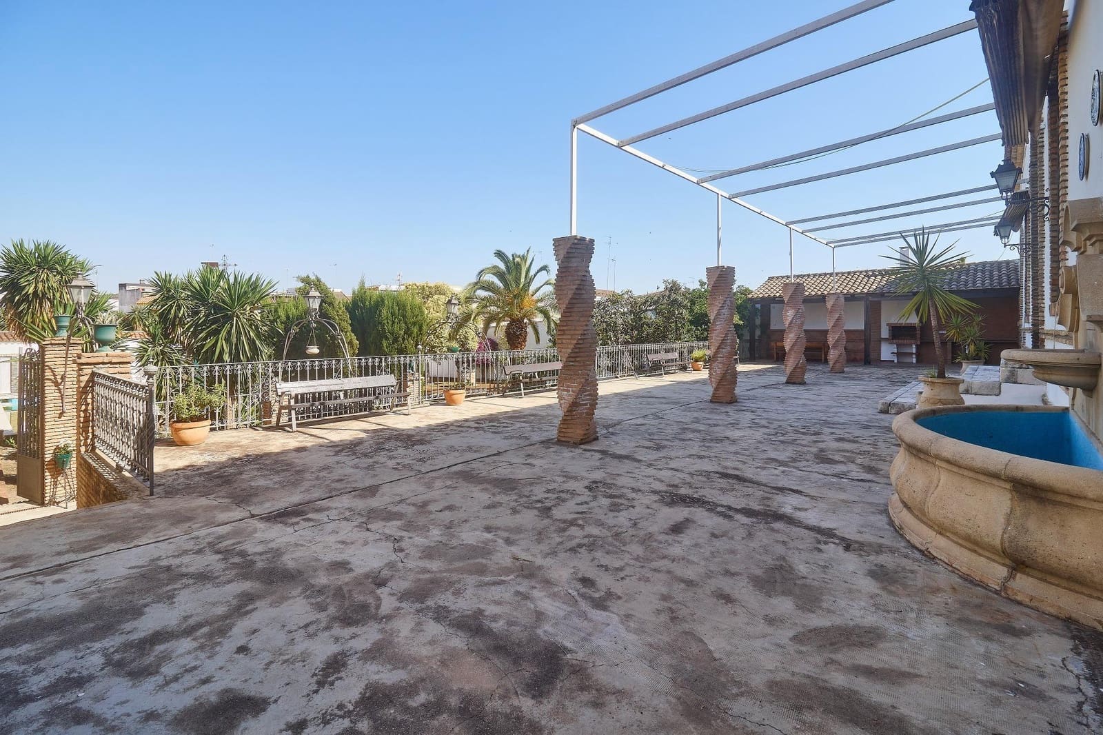 1 quarto Empresa para venda em Aguilar de la Frontera com garagem - 1 050 000 € (Ref: 9913265)