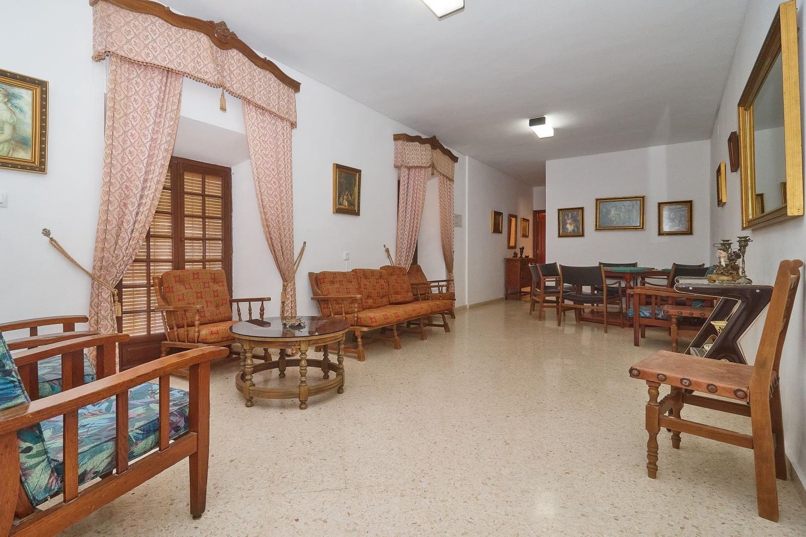 1 quarto Empresa para venda em Aguilar de la Frontera com garagem - 1 050 000 € (Ref: 9913265)