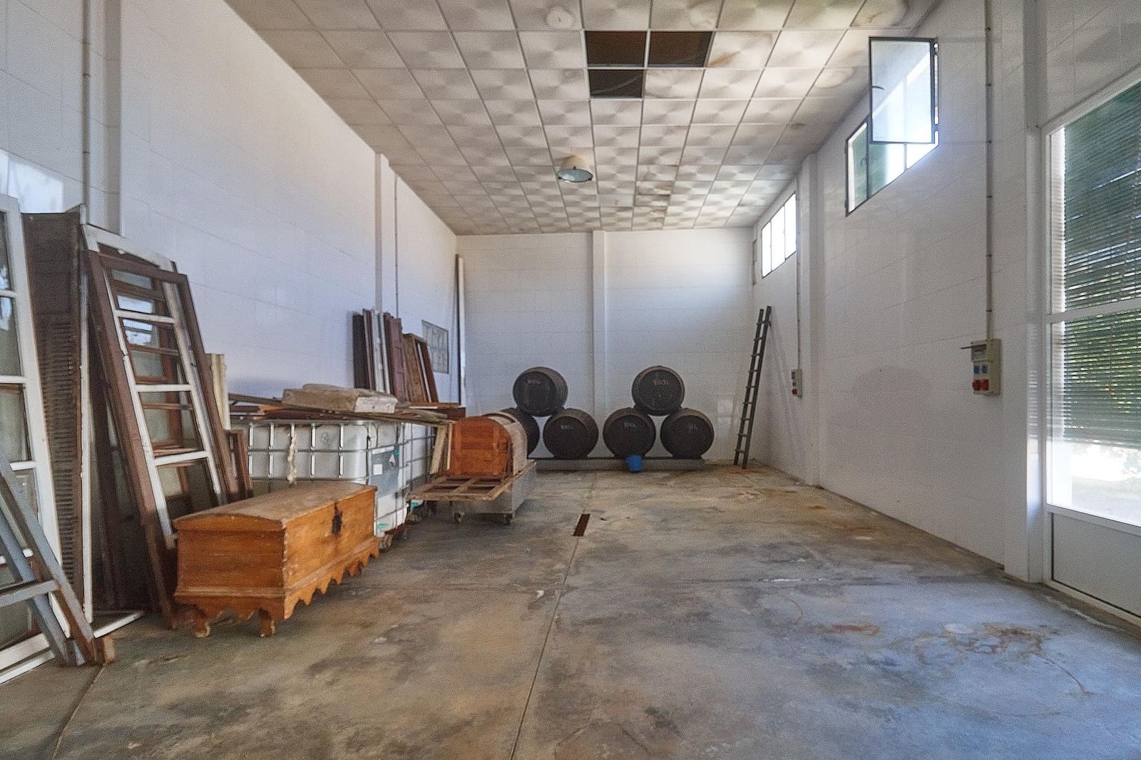 1 quarto Empresa para venda em Aguilar de la Frontera com garagem - 1 050 000 € (Ref: 9913265)
