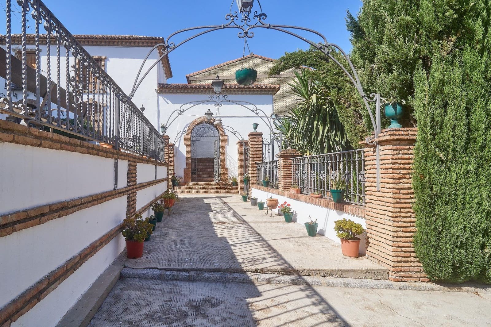 1 quarto Empresa para venda em Aguilar de la Frontera com garagem - 1 050 000 € (Ref: 9913265)