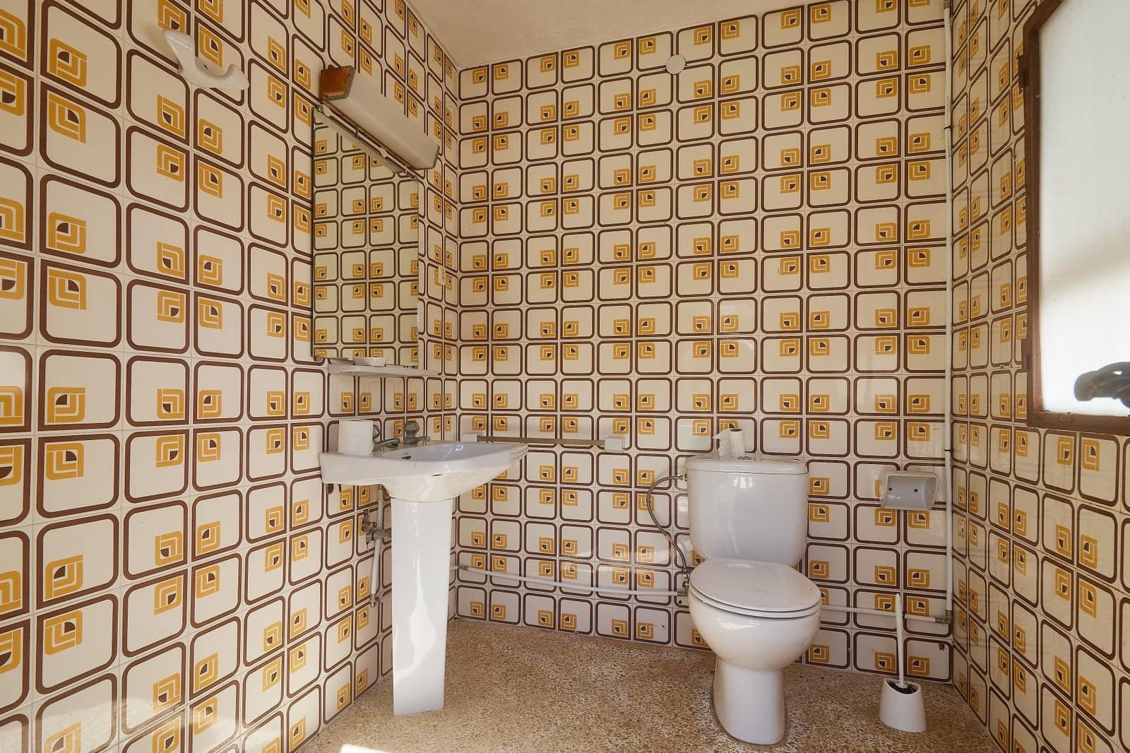 1 quarto Empresa para venda em Aguilar de la Frontera com garagem - 1 050 000 € (Ref: 9913265)