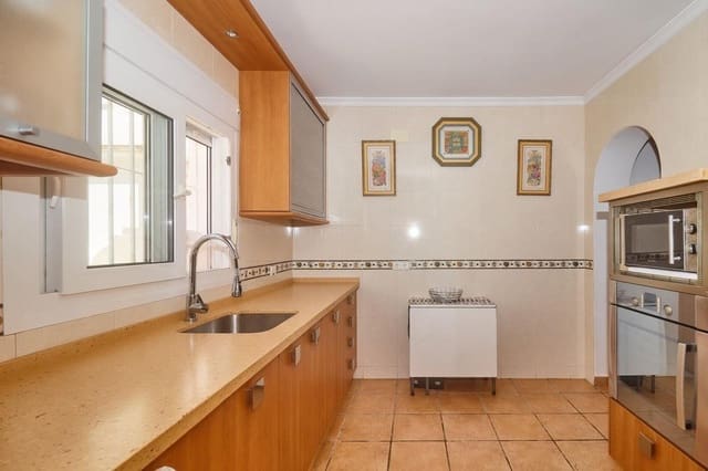 4 chambre Villa/Maison Mitoyenne à vendre à Fuengirola avec piscine - 690 000 € (Ref: 9913267)