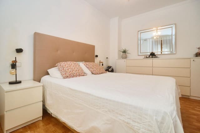 4 chambre Villa/Maison Mitoyenne à vendre à Fuengirola avec piscine - 690 000 € (Ref: 9913267)