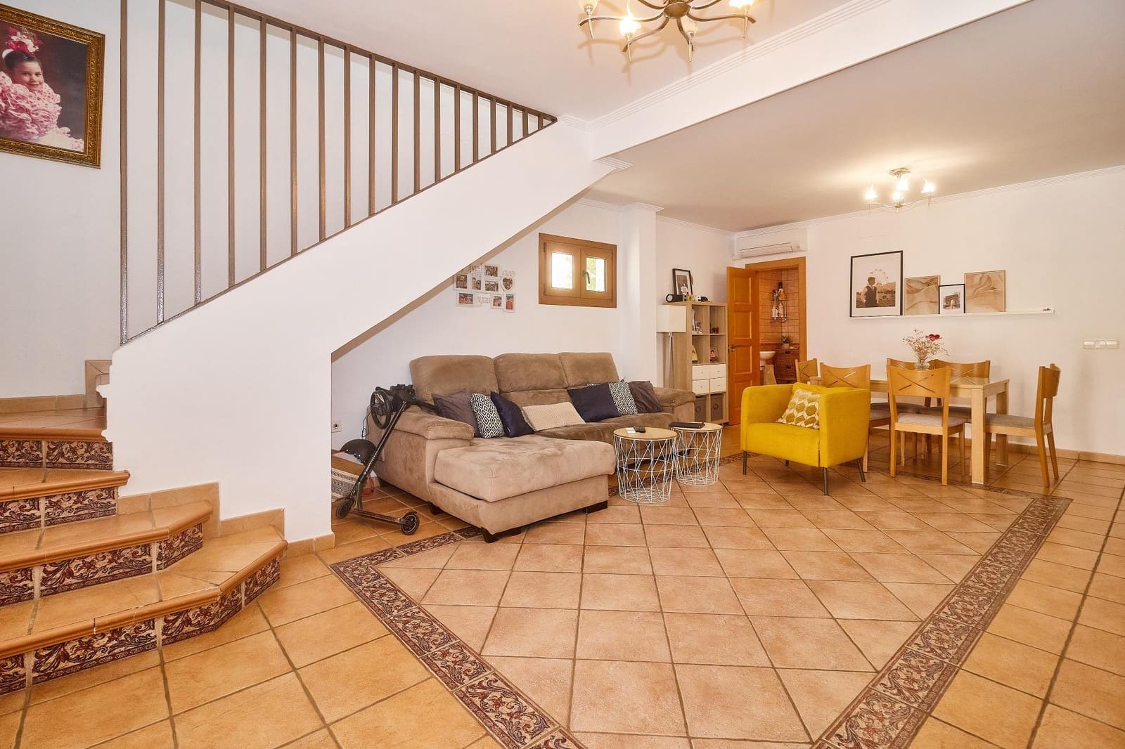 4 chambre Villa/Maison Mitoyenne à vendre à Fuengirola avec piscine - 690 000 € (Ref: 9913267)
