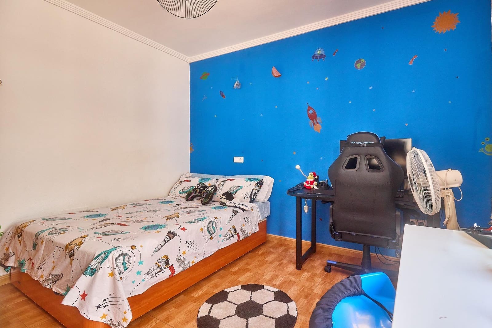 4 chambre Villa/Maison Mitoyenne à vendre à Fuengirola avec piscine - 690 000 € (Ref: 9913267)