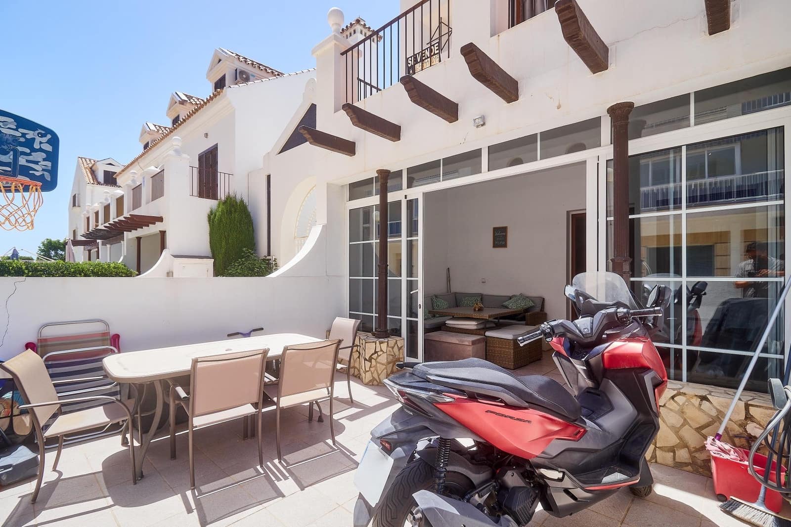 4 chambre Villa/Maison Mitoyenne à vendre à Fuengirola avec piscine - 690 000 € (Ref: 9913267)