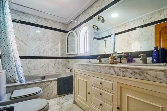 5 quarto Moradia para venda em Fuengirola - 895 000 € (Ref: 9940058)
