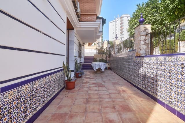 5 quarto Moradia para venda em Fuengirola - 895 000 € (Ref: 9940058)