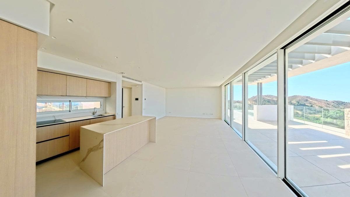 3 soveværelse Lejlighed til salg i La Mairena med swimmingpool garage - € 985.000 (Ref: 9985051)