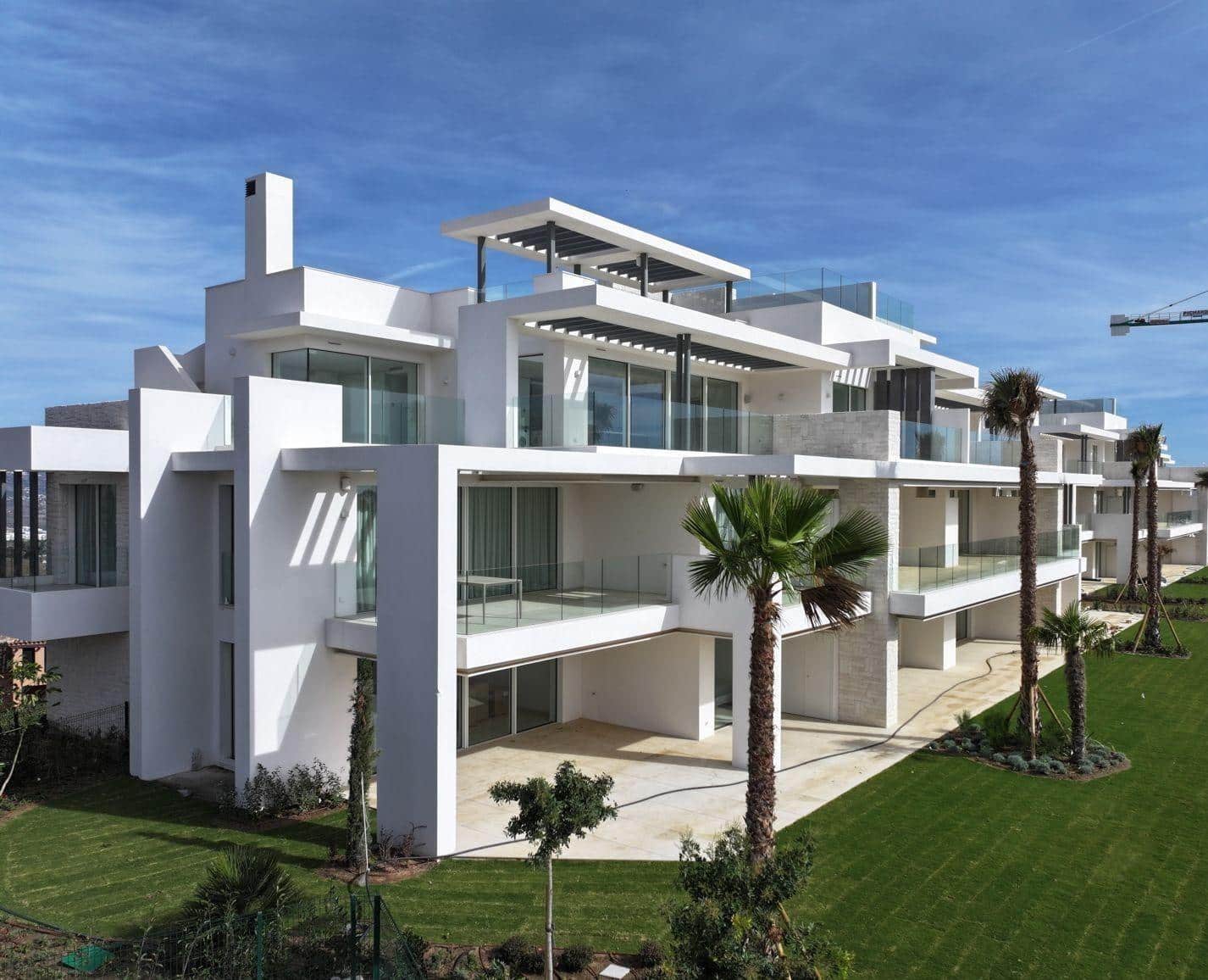 3 soveværelse Lejlighed til salg i La Mairena med swimmingpool garage - € 985.000 (Ref: 9985051)