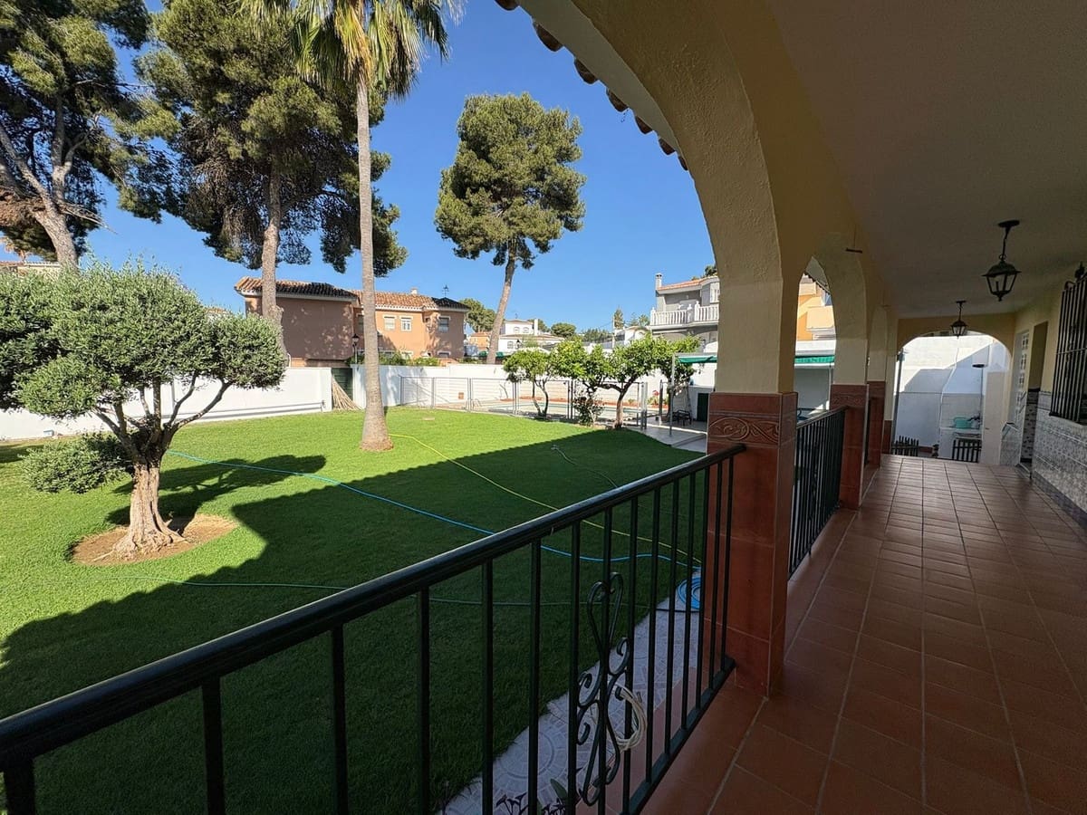 5 camera da letto Villa in vendita in El Coto - 695.000 € (Rif: 10101380)