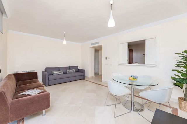 1 camera da letto Appartamento in vendita in Nueva Andalucia, Marbella con piscina garage - 465.000 € (Rif: 10101386)
