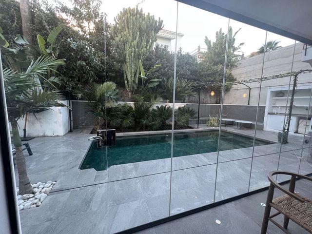 4 sovrum Villa till salu i Nueva Andalucia, Marbella med pool garage - 1 500 000 € (Ref: 10110461)