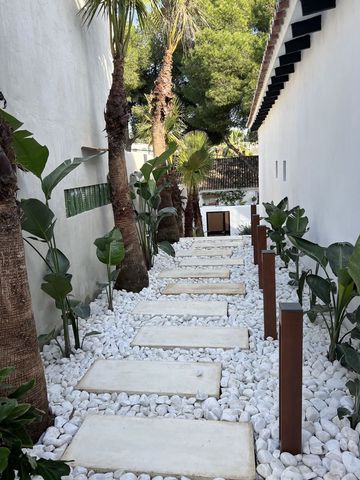 4 sovrum Villa till salu i Nueva Andalucia, Marbella med pool garage - 1 500 000 € (Ref: 10110461)
