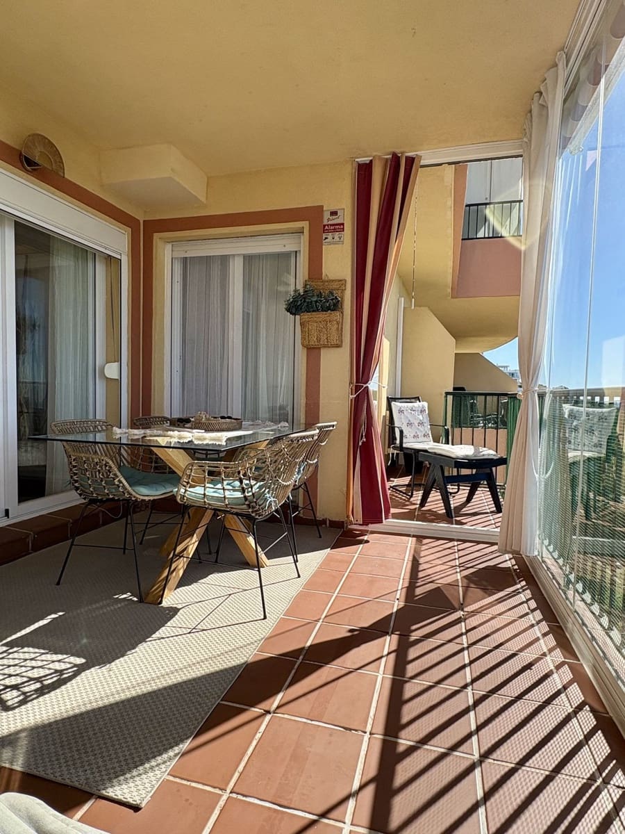 2 soverom Leilighet til salgs i Riviera del Sol med svømmebasseng garasje - € 329 000 (Ref: 10118596)