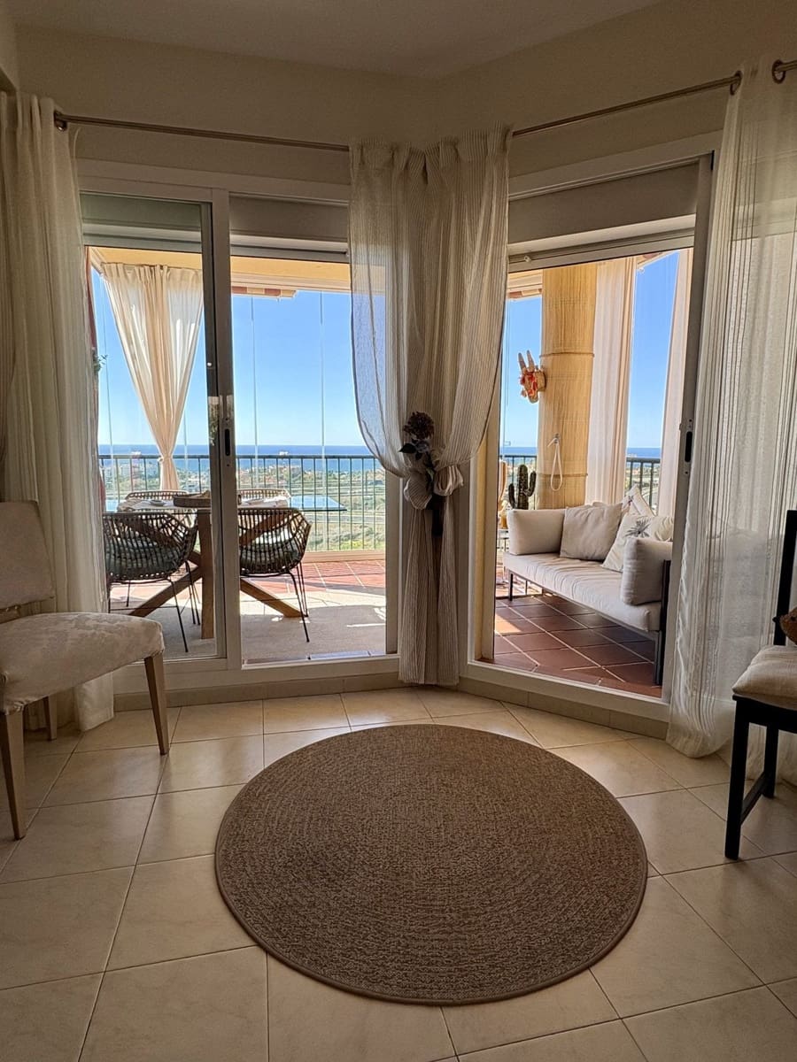 2 soverom Leilighet til salgs i Riviera del Sol med svømmebasseng garasje - € 329 000 (Ref: 10118596)