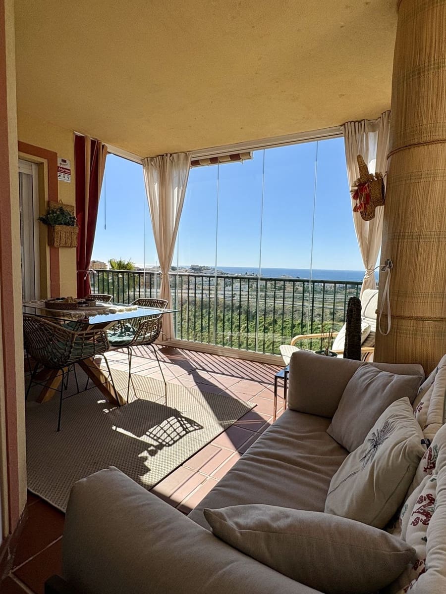 2 soverom Leilighet til salgs i Riviera del Sol med svømmebasseng garasje - € 329 000 (Ref: 10118596)