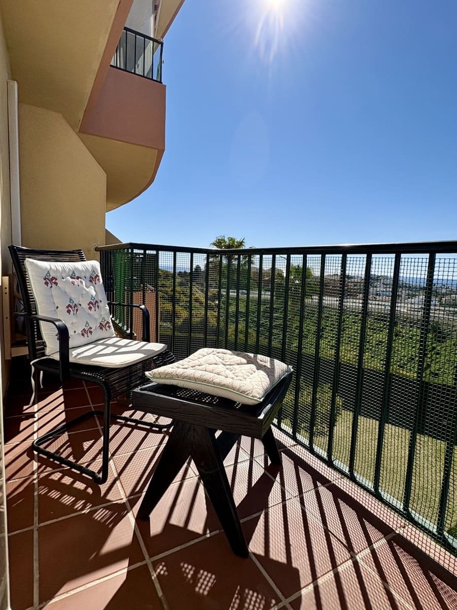 2 soverom Leilighet til salgs i Riviera del Sol med svømmebasseng garasje - € 329 000 (Ref: 10118596)