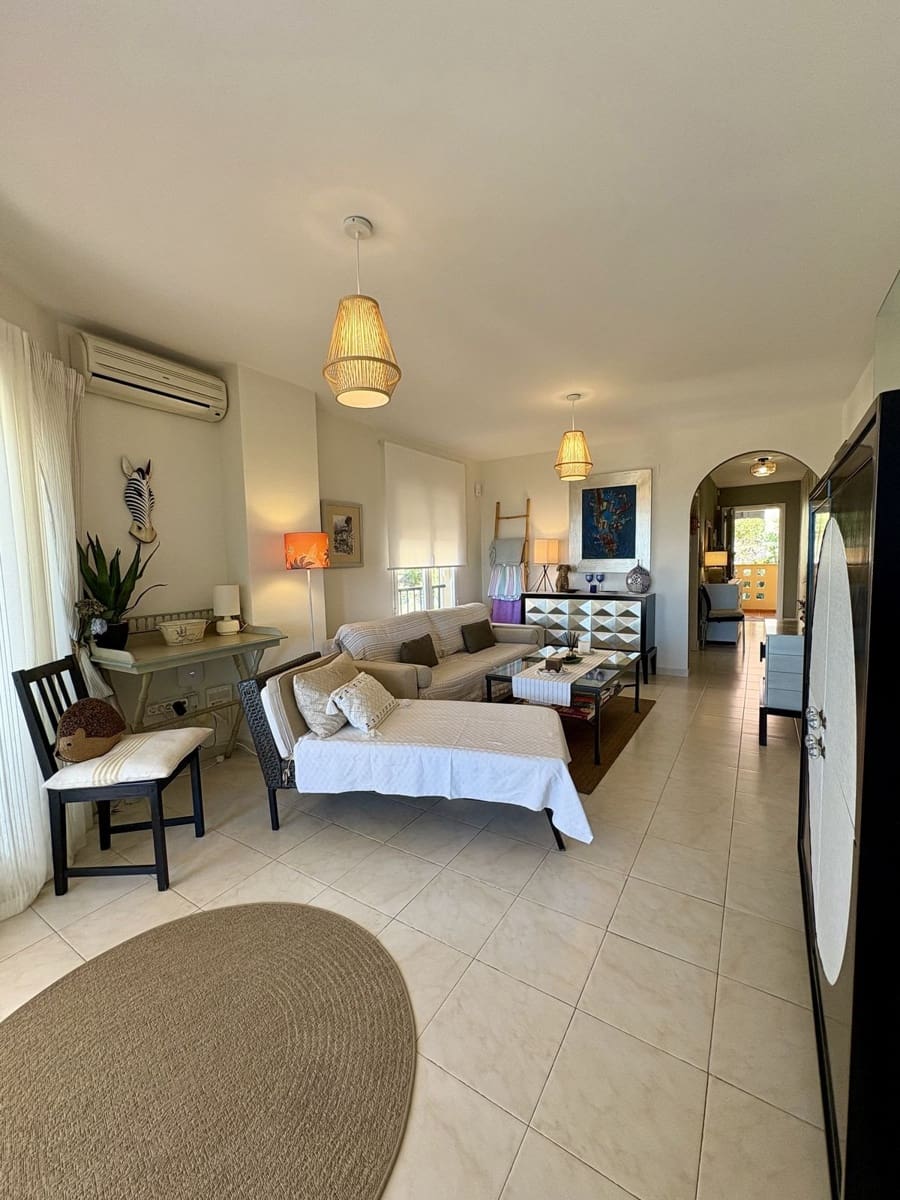2 soverom Leilighet til salgs i Riviera del Sol med svømmebasseng garasje - € 329 000 (Ref: 10118596)