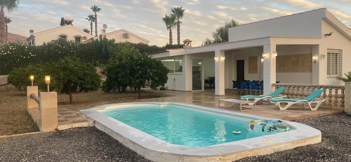 2 bedroom Villa for sale in Alhaurin el Grande with pool - € 388,000 (Ref: 10132994)