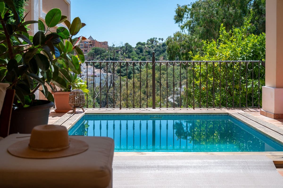 3 soveværelse Villa til salg i Nueva Andalucia med swimmingpool garage - € 1.295.000 (Ref: 10148259)