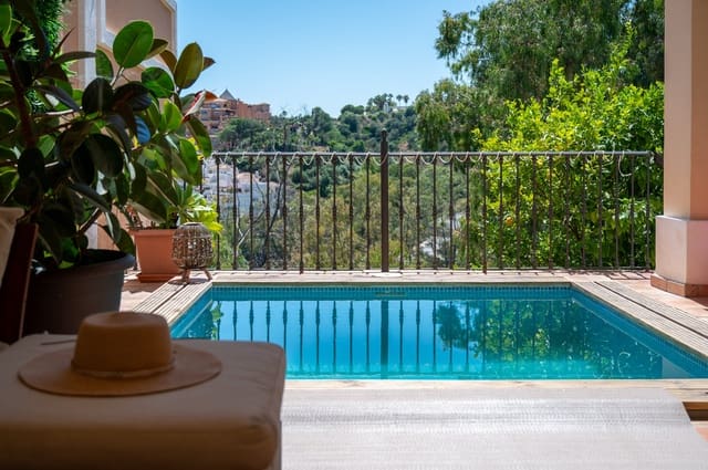3 soverom Villa til salgs i Nueva Andalucia, Marbella med svømmebasseng garasje - € 1 295 000 (Ref: 10148259)