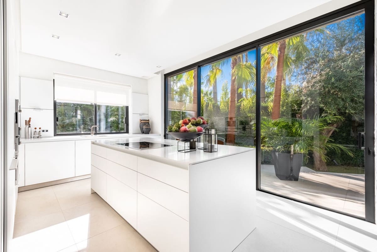 5 soverom Villa til salgs i Golden Mile med svømmebasseng - € 4 980 000 (Ref: 10150182)