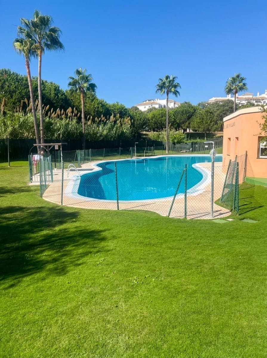 2 soverom Leilighet til salgs i San Luis de Sabinillas med svømmebasseng - € 235 000 (Ref: 10162073)