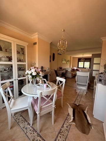 4 soveværelse Villa til salg i Casabermeja med garage - € 449.000 (Ref: 10168006)