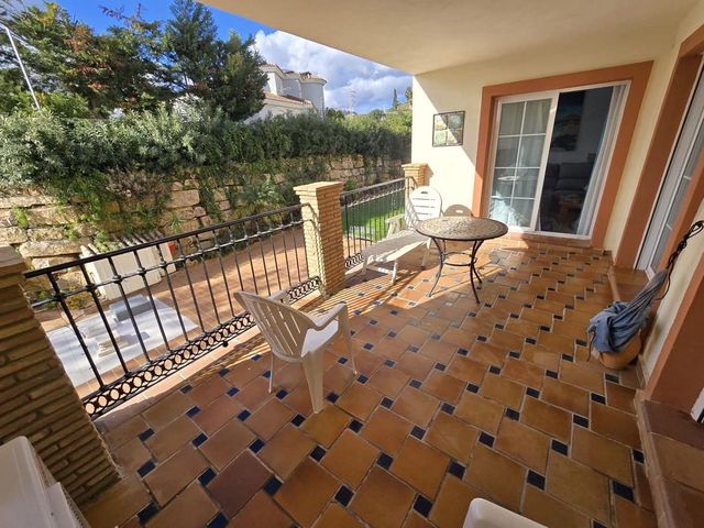 3 sypialnia Apartament na sprzedaż w Mijas Golf, Mijas z basenem garażem - 395 000 € (Ref: 8828360)