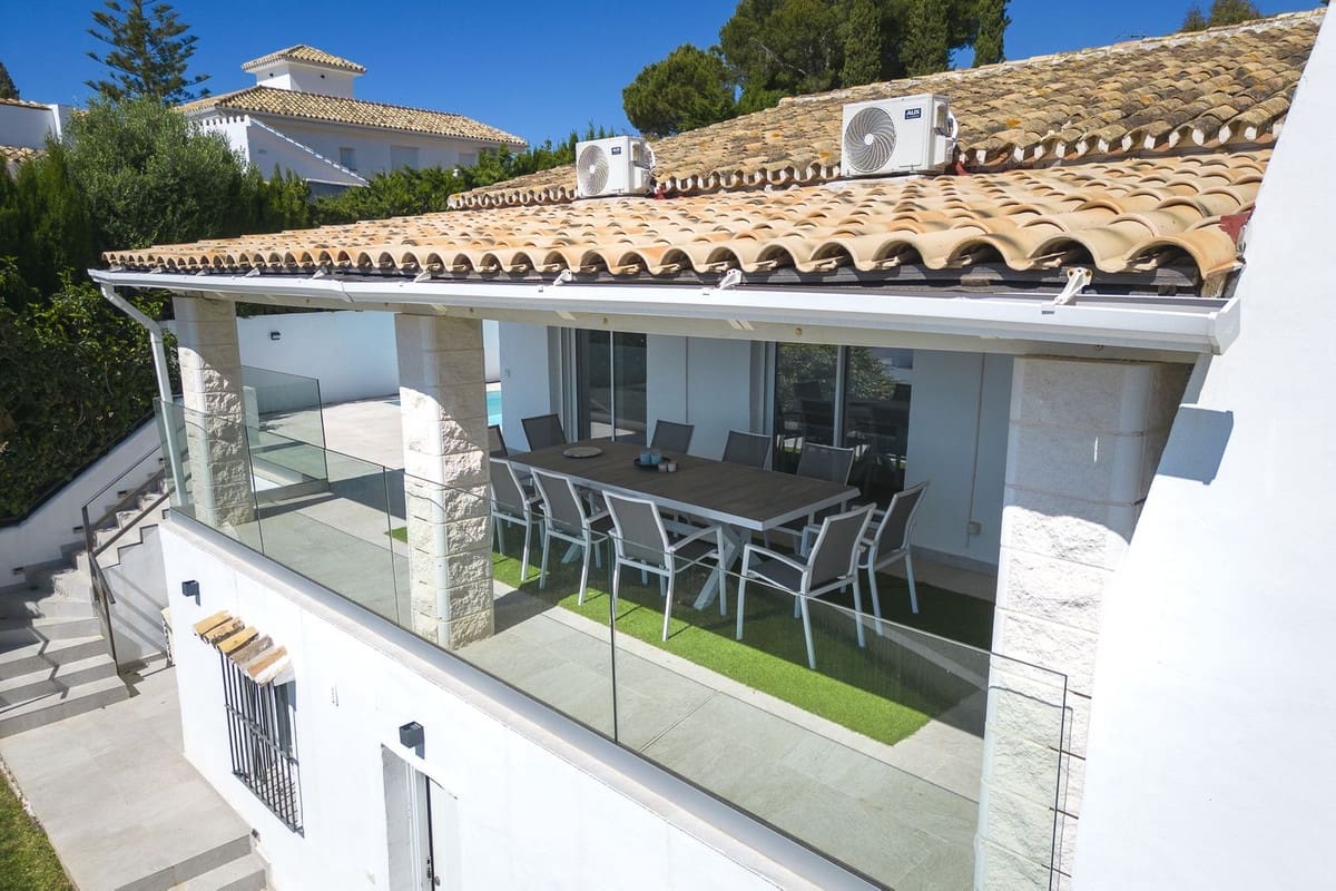 5 chambre Villa/Maison à vendre à La Cala de Mijas avec piscine garage - 1 425 000 € (Ref: 9050550)