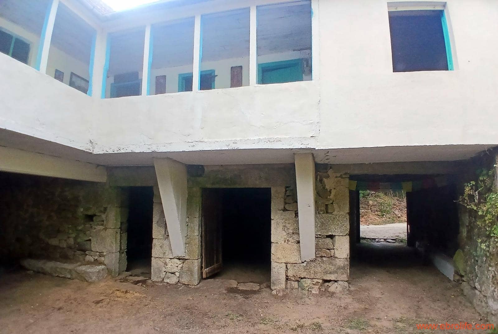 4 bedroom Finca/Country House for sale in Ribadavia - € 65,000 (Ref: 10018758)