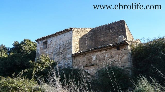 6 bedroom Finca/Country House for sale in Maella - € 170,000 (Ref: 5742820)