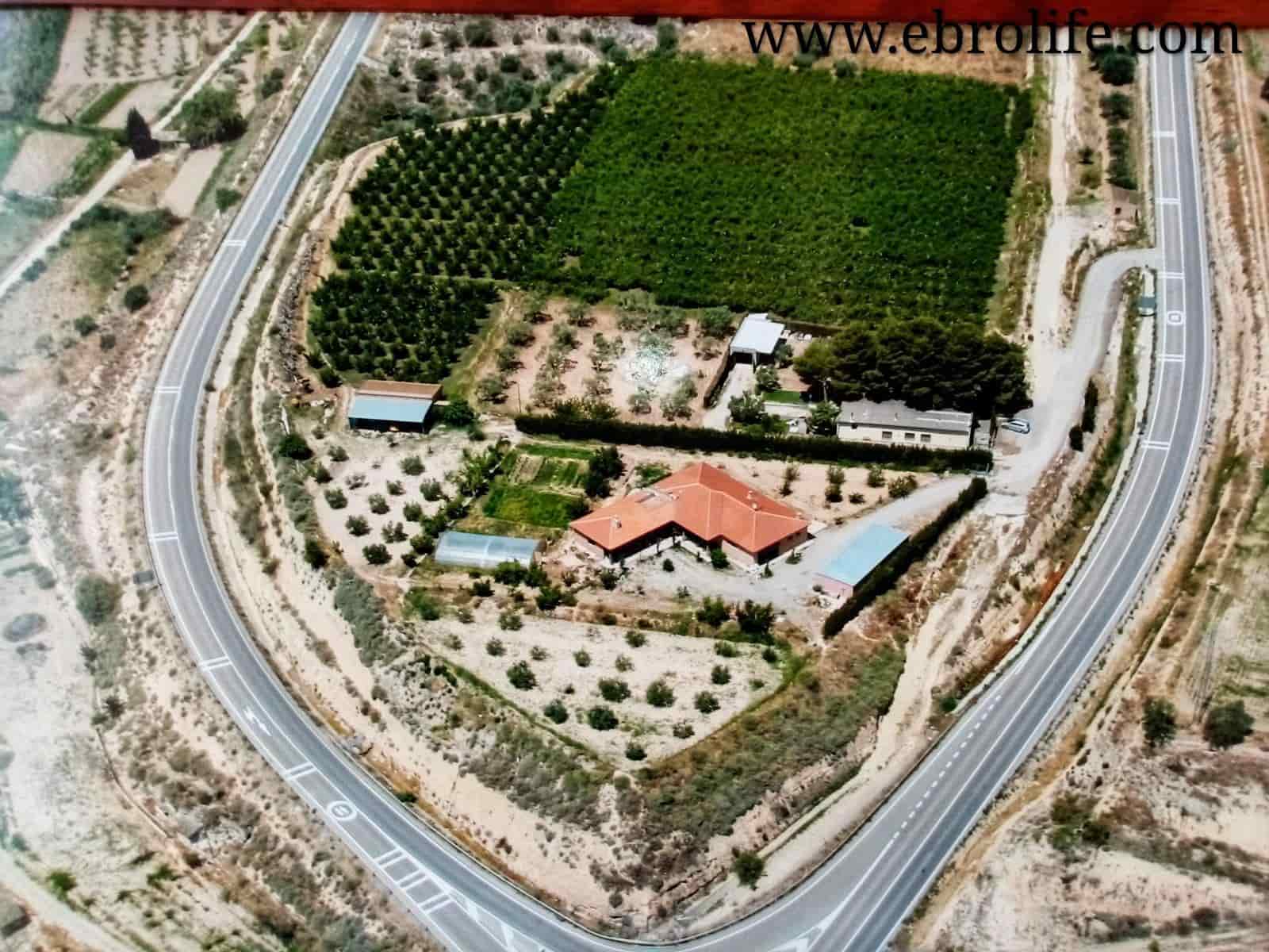 6 soverom Villa til salgs i Caspe med garasje - € 700 000 (Ref: 5742929)