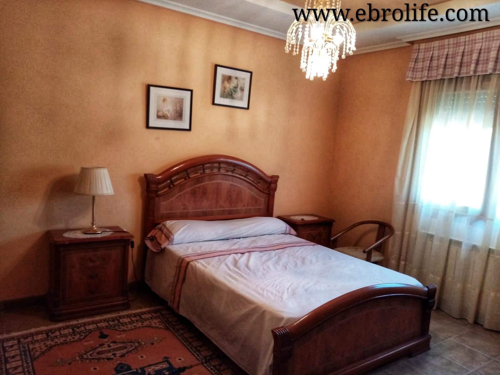 6 soverom Villa til salgs i Caspe med garasje - € 700 000 (Ref: 5742929)